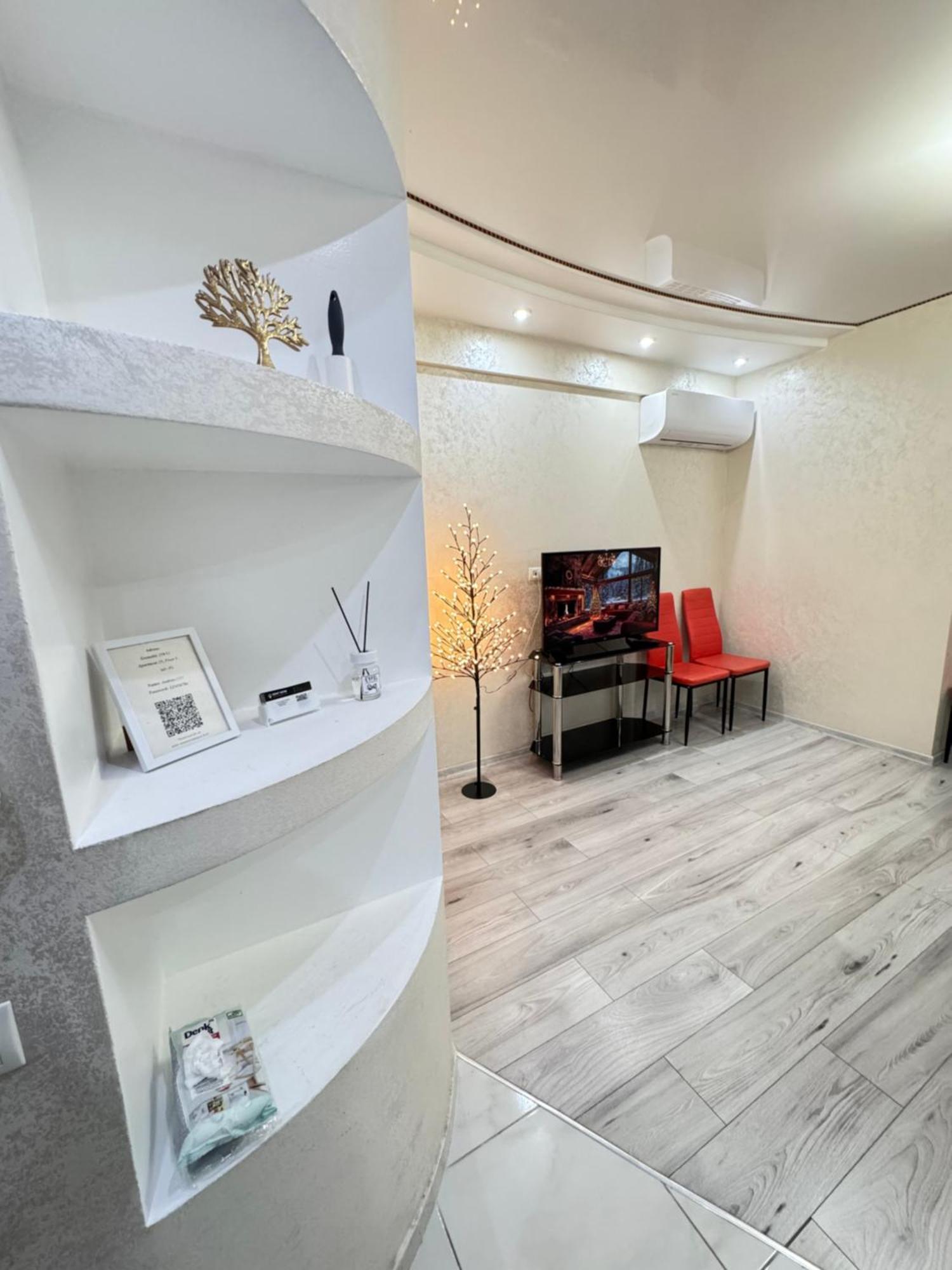 Two Bedroom Large Apartment In Chişinau Exteriör bild